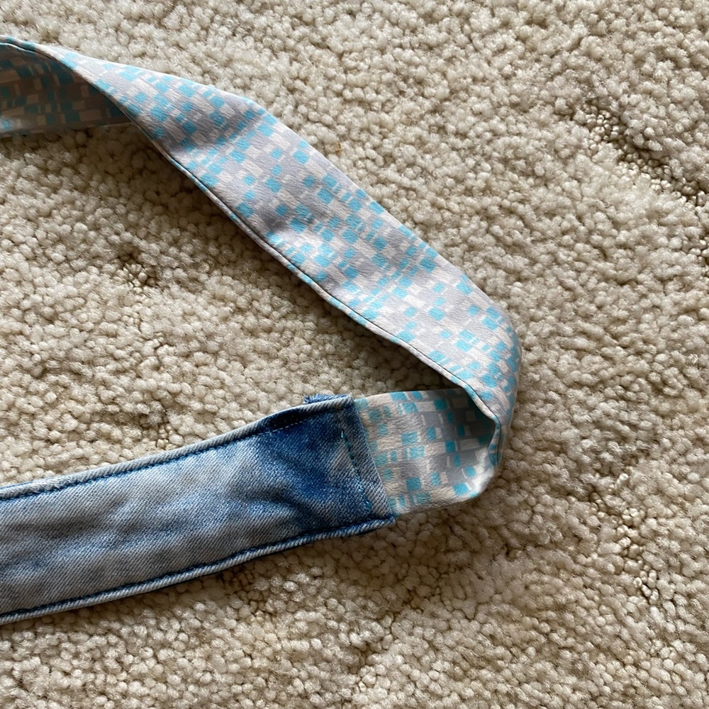 Apron: hand crafted distressed denim waist work apron with ruffle and stitching. - Picture 5 of 5